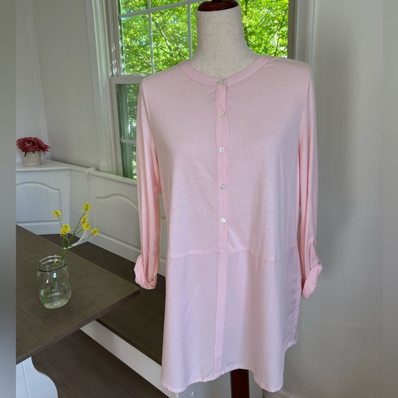 J. Jill Light Pink Feminine Buttoned Front Lightweight Adjustable Sleeve Tunic - Picture 2 of 13